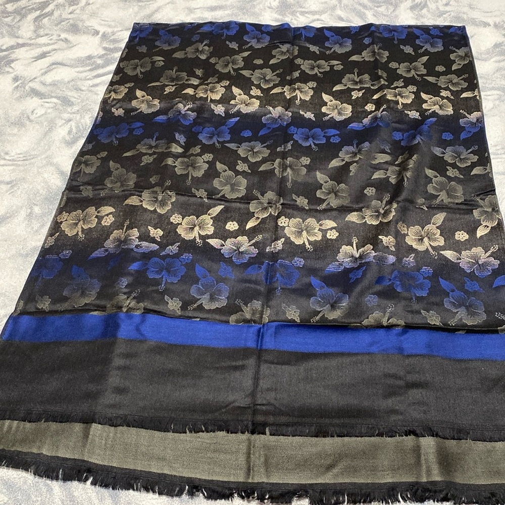 Beautiful Cleo Scarf